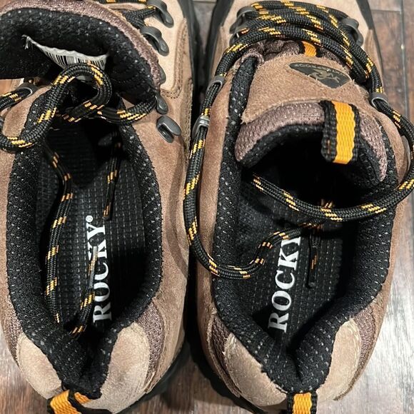 EUC "ROCKY" Low Cut Women's WATERPROOF HIKER BOOTS Size 6.5 M genuine leather - Picture 5 of 10